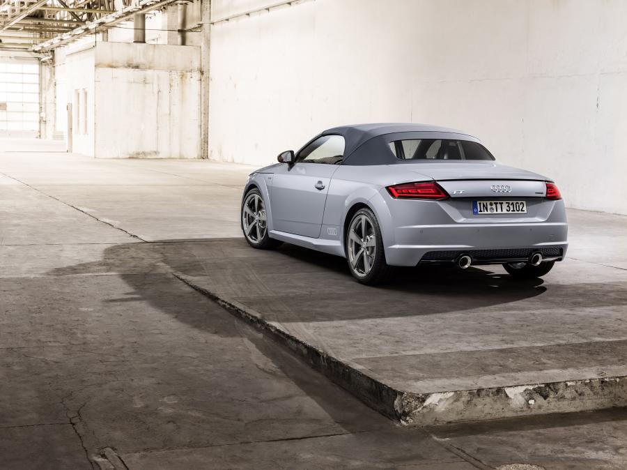  Audi TT Roadster 20 Years (8S) 2018 года  (WW) (фото 39 из 44)
